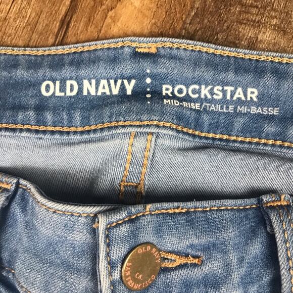 Old Navy Rockstar Light Wash Mid Rise Jeans Sz 4 - Picture 3 of 4